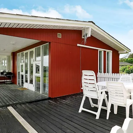 Secluded Retreat With Views - By Traum Feriehus *