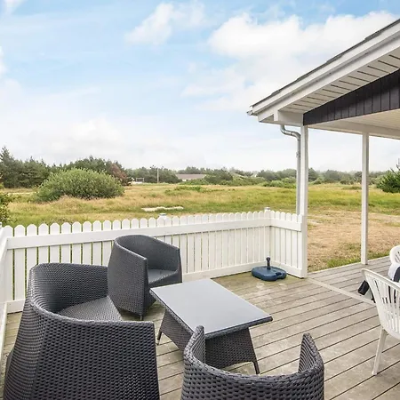 Secluded Retreat With Views - By Traum ויירס סטרנד