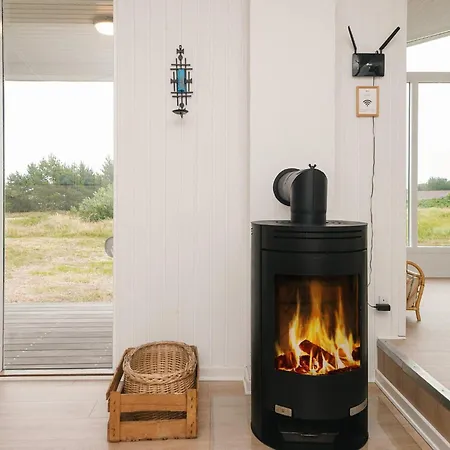 Secluded Retreat With Views - By Traum * ויירס סטרנד