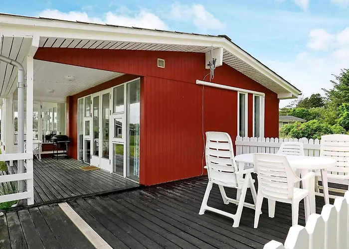 Secluded Retreat With Views - By Traum Feriehus *