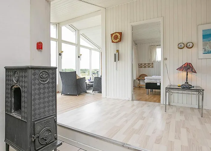 Secluded Retreat With Views - By Traum Feriehus *